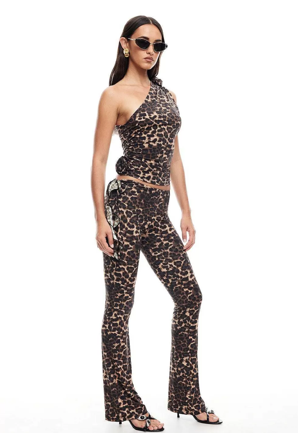 Pantalones de Lujo Leona: Elegancia Feroz en Tu Armario - Colección Exclusiva Boutique