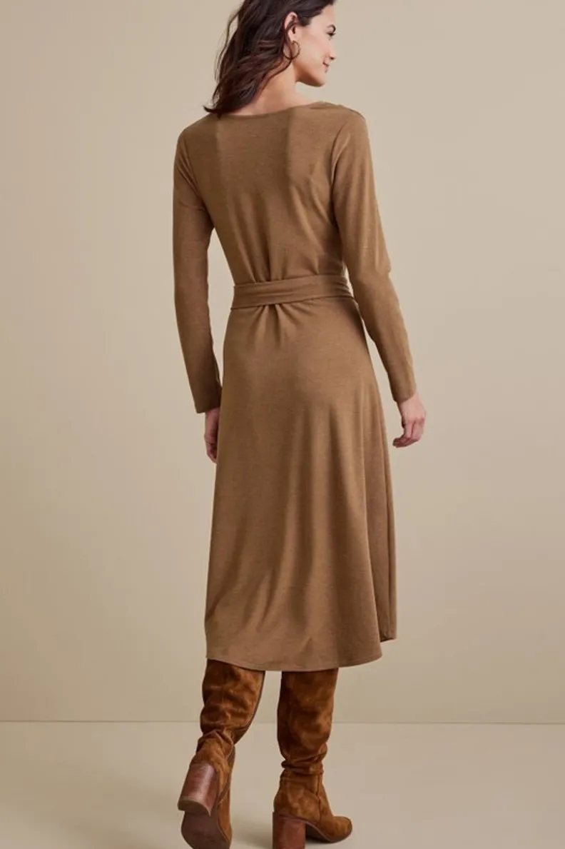 Vestido Casual Paula de Soft Surroundings en Marrón Cacao - Elegancia Cálida con Tonos Terrosos