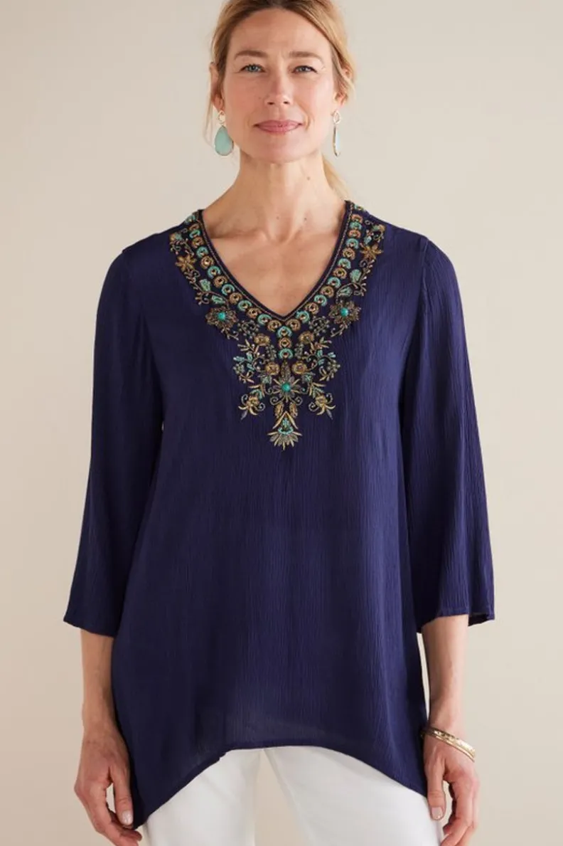 Sweater Paulina en Gasas Livianas - Otoño 2023 | Entornos Suaves Collection | Estilo Casual Elegante en Azul Marino - ¡Descubre la comodidad con diseños únicos!