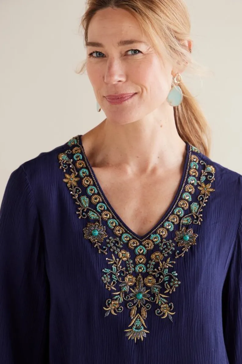 Sweater Paulina en Gasas Livianas - Otoño 2023 | Entornos Suaves Collection | Estilo Casual Elegante en Azul Marino - ¡Descubre la comodidad con diseños únicos!