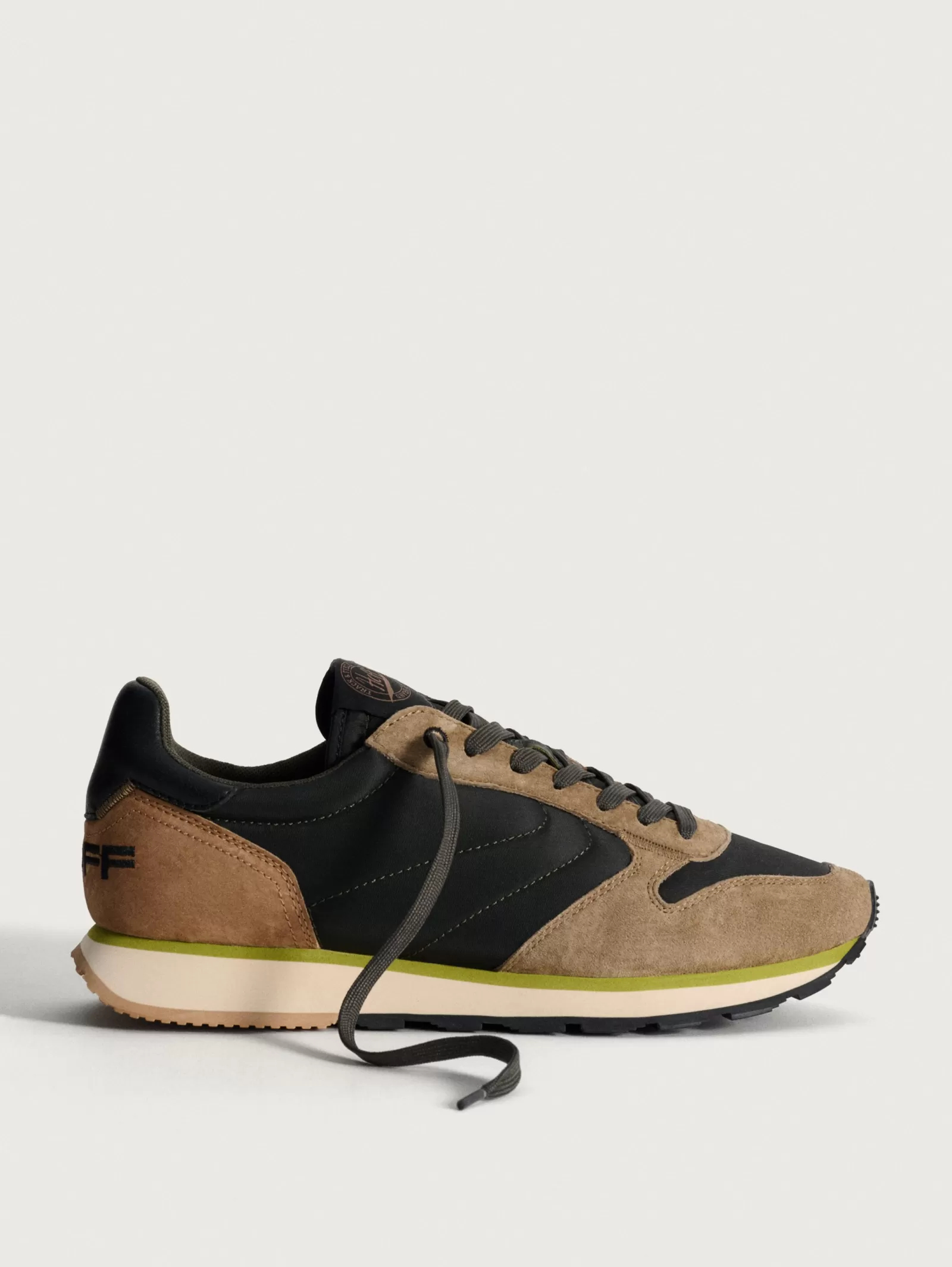 Zapatillas Deportivas HOFF PELLA para Hombre - Estilo Urbano y Diseño Ligero