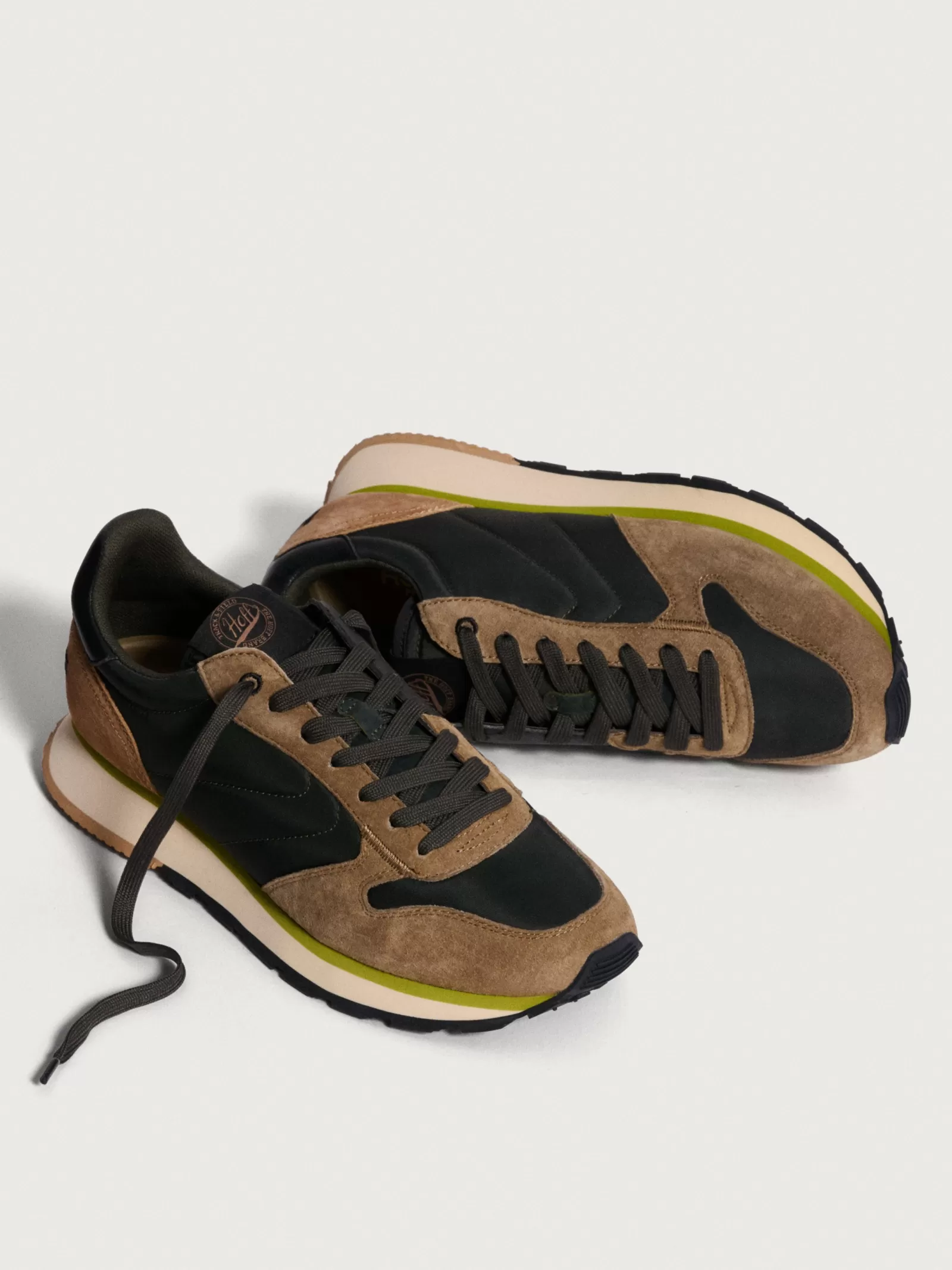Zapatillas Deportivas HOFF PELLA para Hombre - Estilo Urbano y Diseño Ligero
