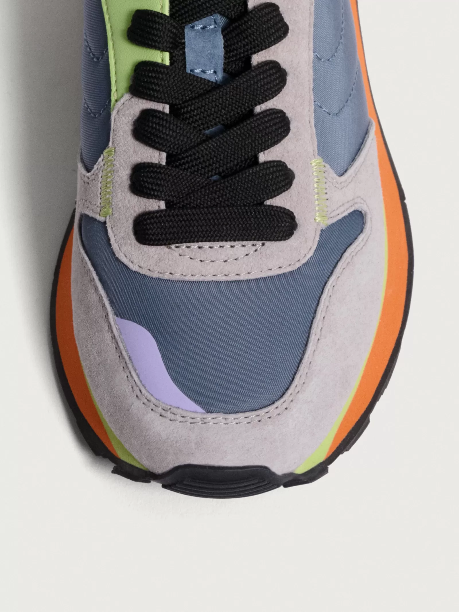 Zapatillas HOFF Phaistos - Calzado Deportivo Femenino con Estilo Urbano y Comfort Diario