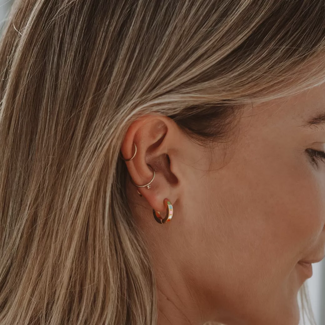Aretes Brillantes en Colores del Arcoíris - Joyería Atolea, Estilo Único a Precio Accesible