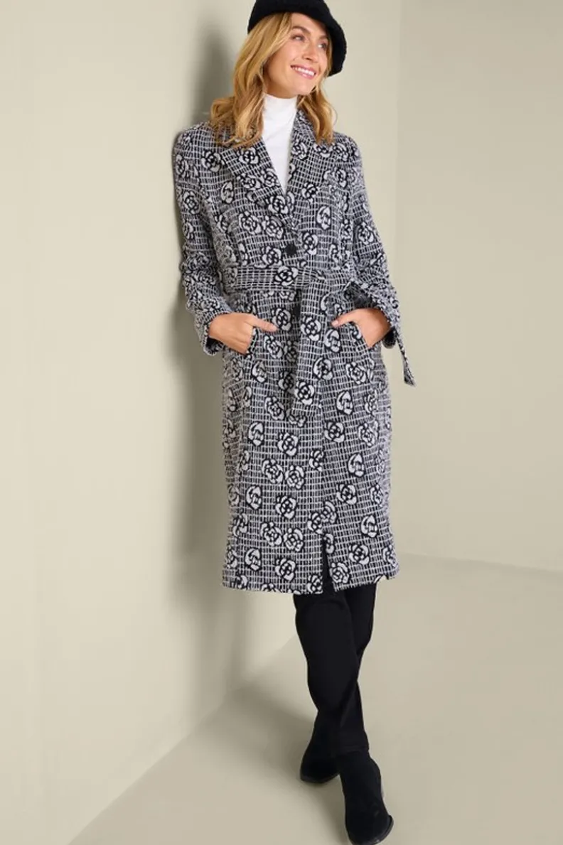 Abrigo Rami Jacquard de Soft Surroundings - Diseño en Blanco y Negro, Estilo Versátil para Temporada