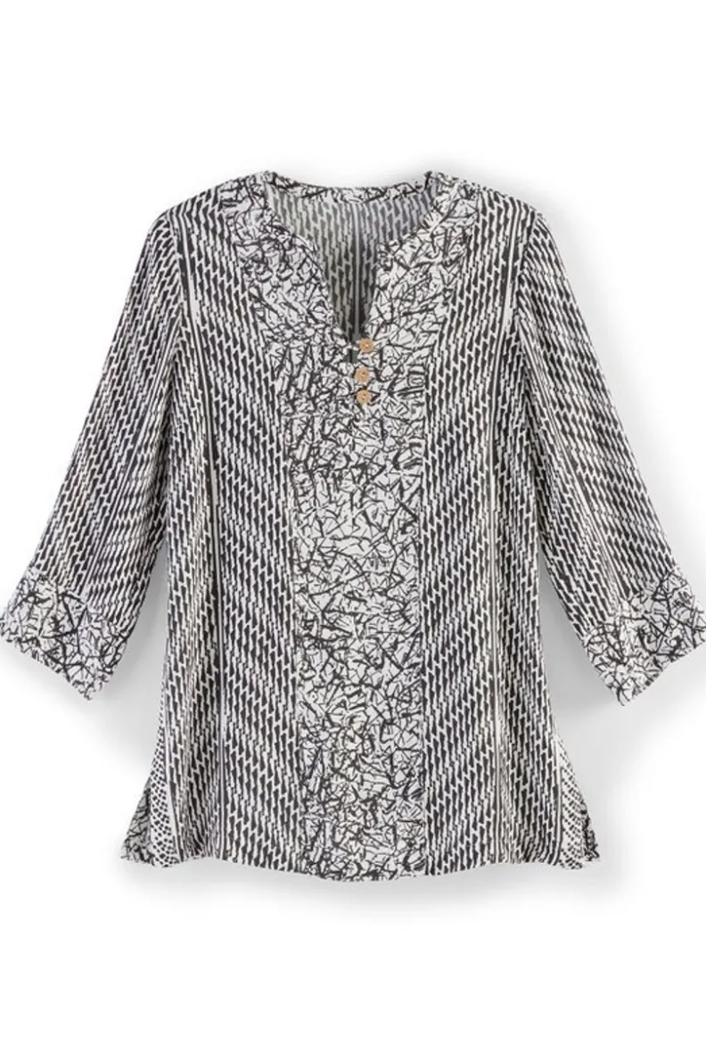 Blusa Ravello de Entornos Suaves - Diseño Abstracto en Blanco y Negro con Detalles Modernos