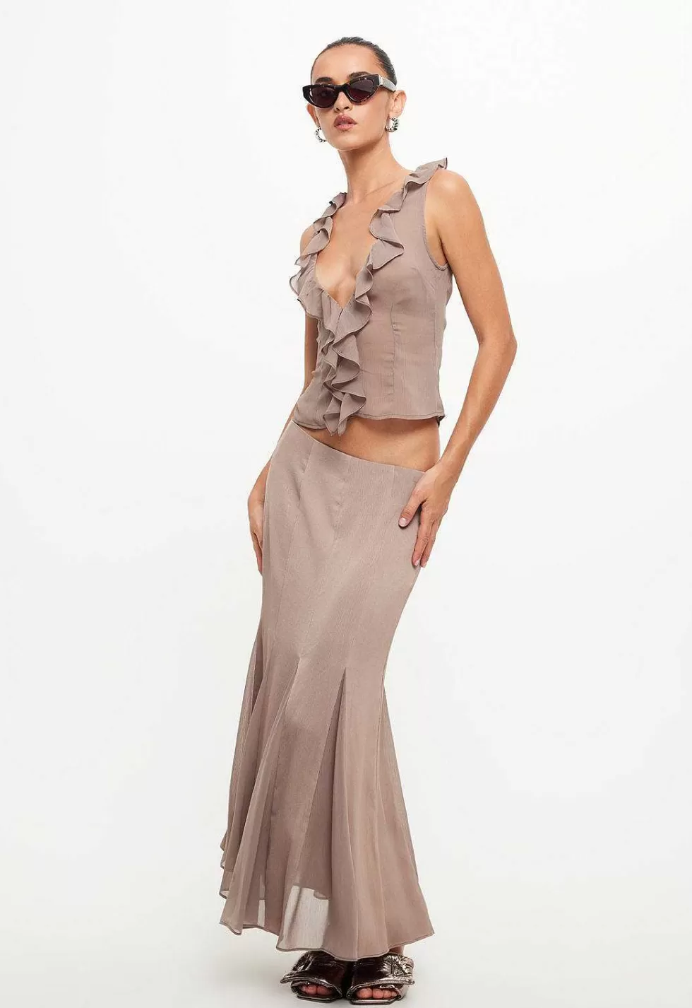 Falda Larga Lioness Rose con Detalles Florales | Oferta Especial en Moda Boho | Colección Verano Elegante