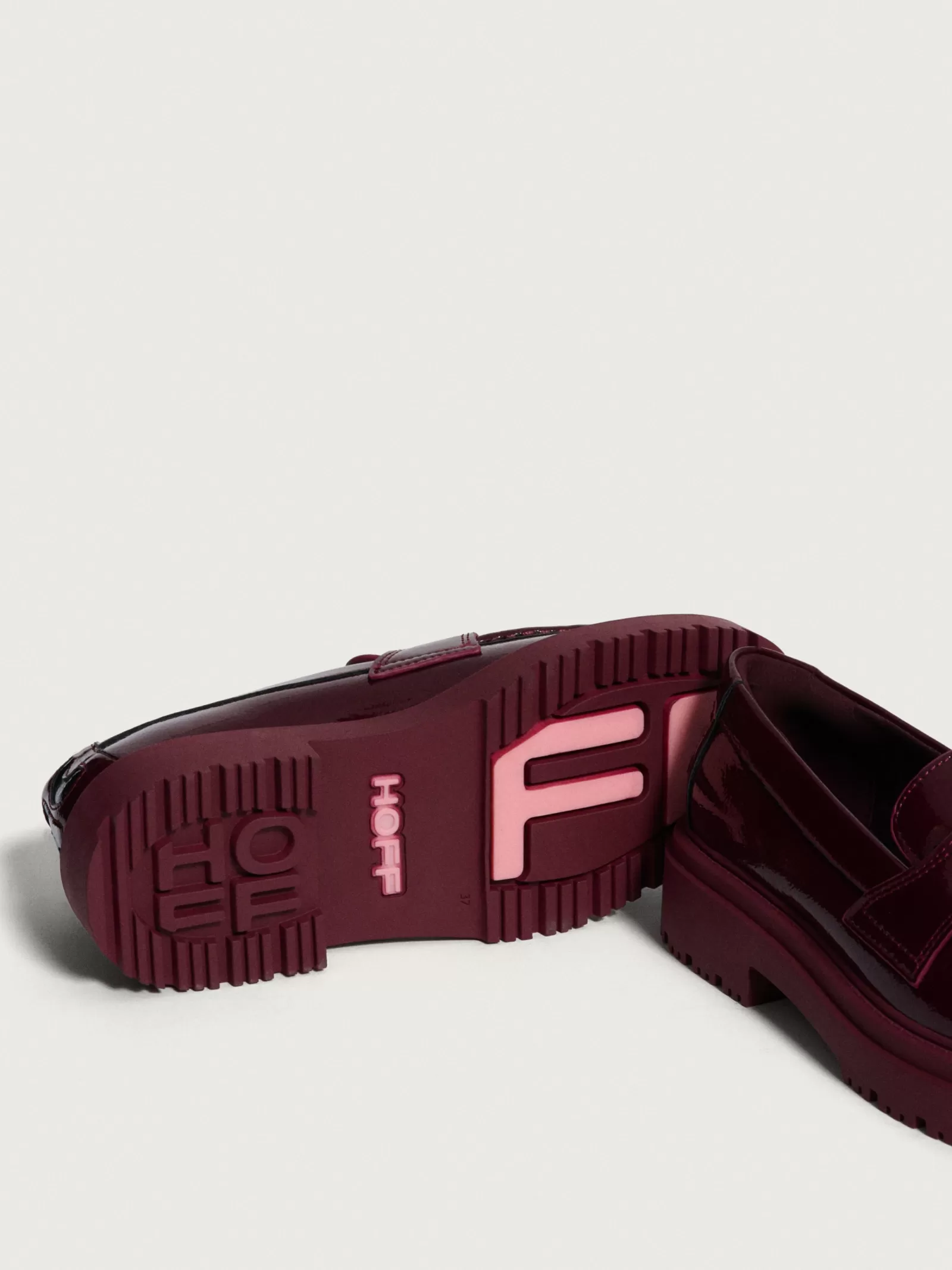 Zapatos Planos HOFF SCHOOL en Tono Vino - Estilo Clásico con Detalles Modernos para Mujer