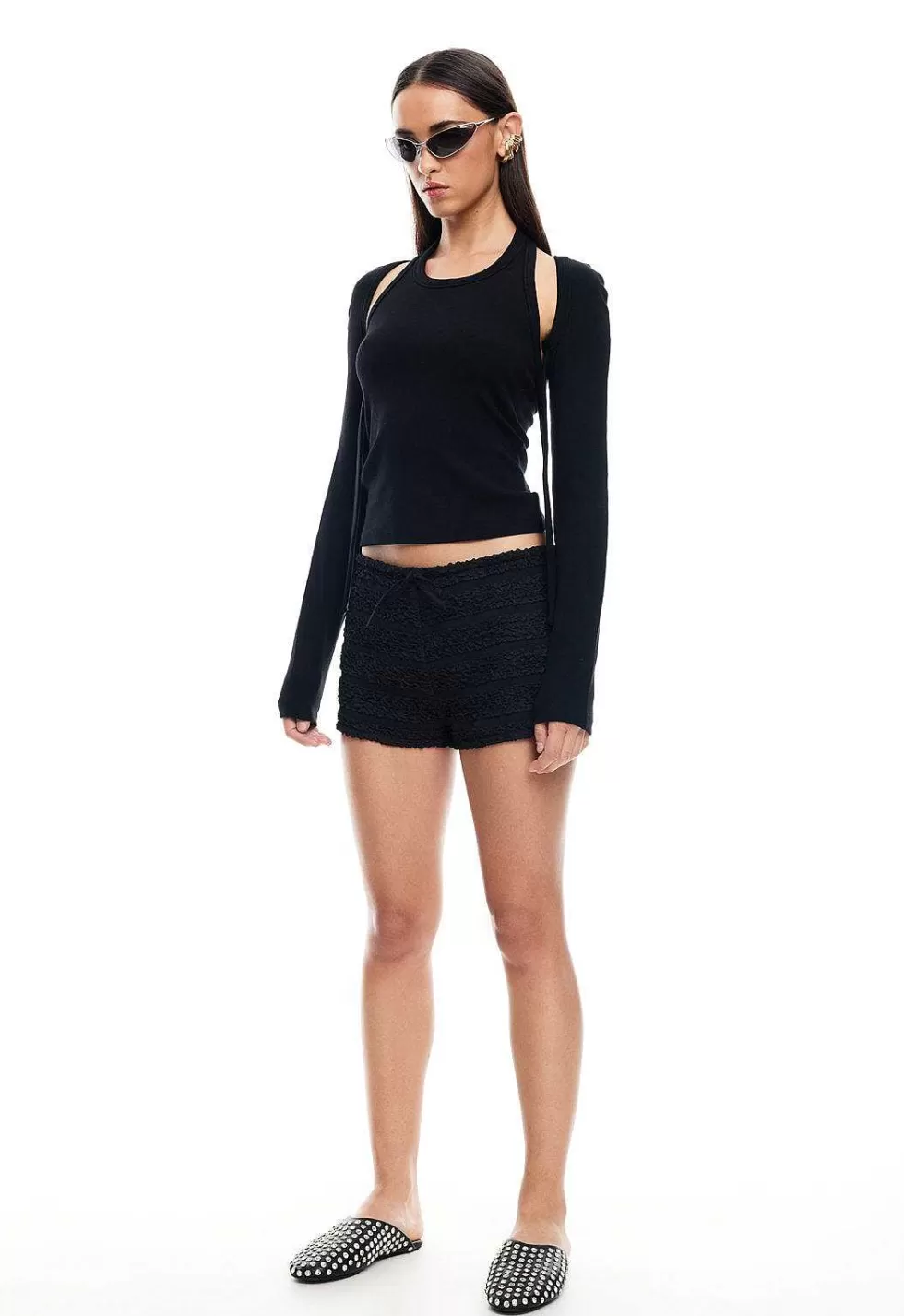 Camiseta ajustada con mangas largas - Diseño elegante inspirado en leonas