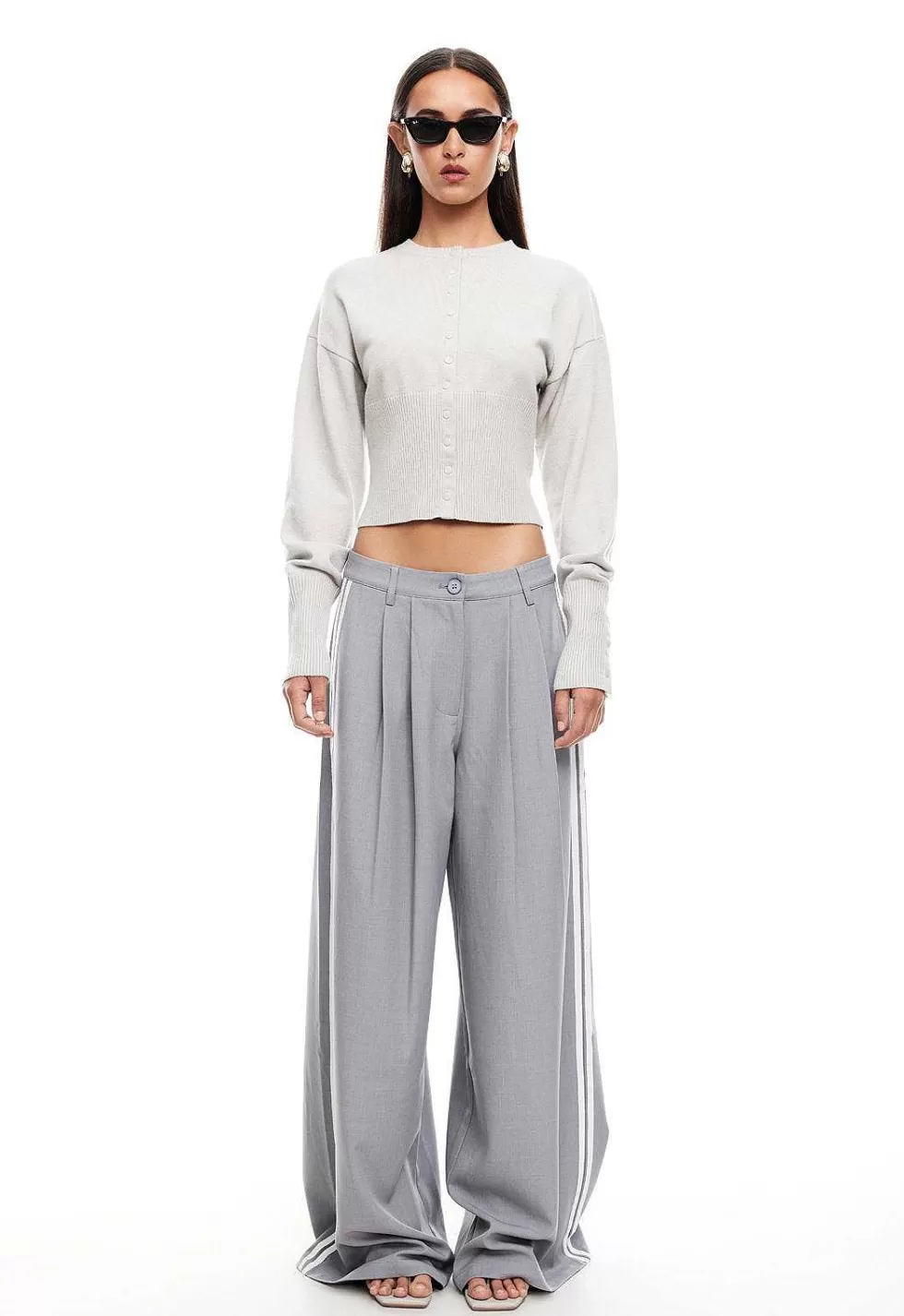 Pantalones Leona Serenidad: Diseño Cómodo para Mujer con Toque de Elegancia