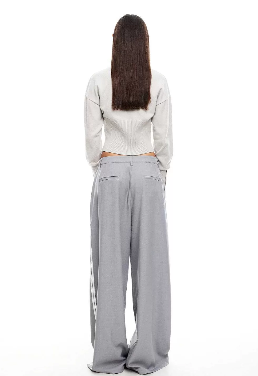Pantalones Leona Serenidad: Diseño Cómodo para Mujer con Toque de Elegancia