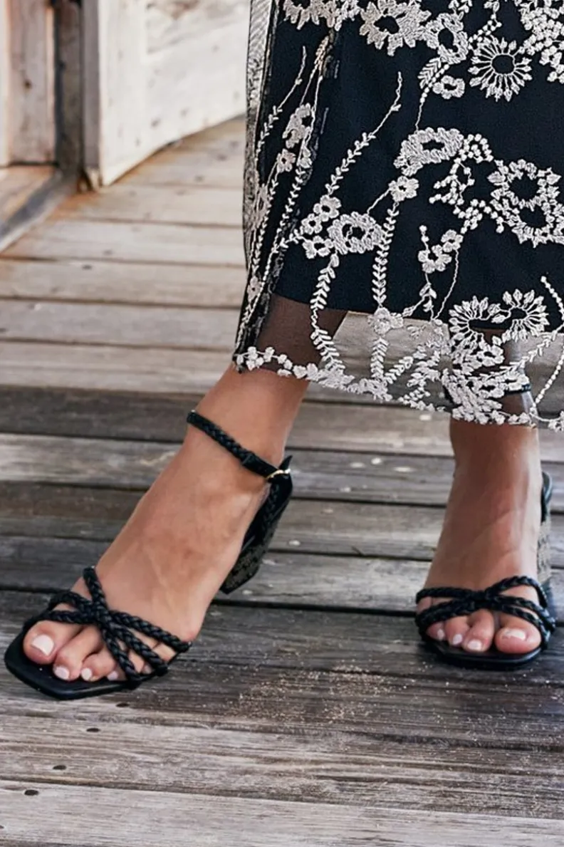 Sandalias Seychelles de Soft Surroundings - Comodidad Ultraligera en Negro con Diseño Ergonómico