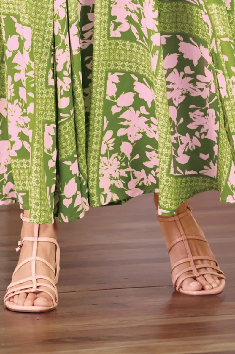 Sandalias Seychelles de Soft Surroundings: Elegancia y Confort con Tiras Decorativas
