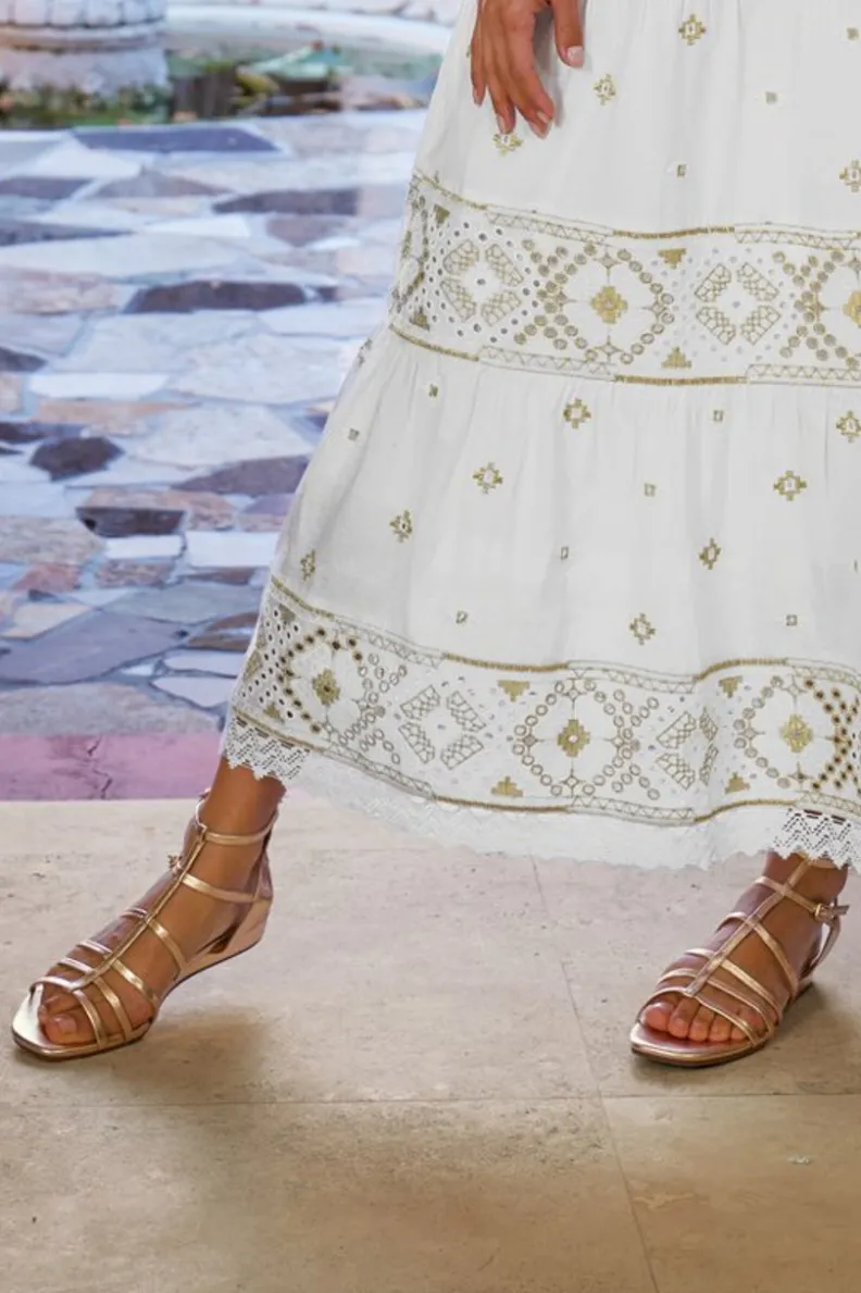 Sandalias Seychelles de Soft Surroundings: Elegancia y Confort con Tiras Decorativas