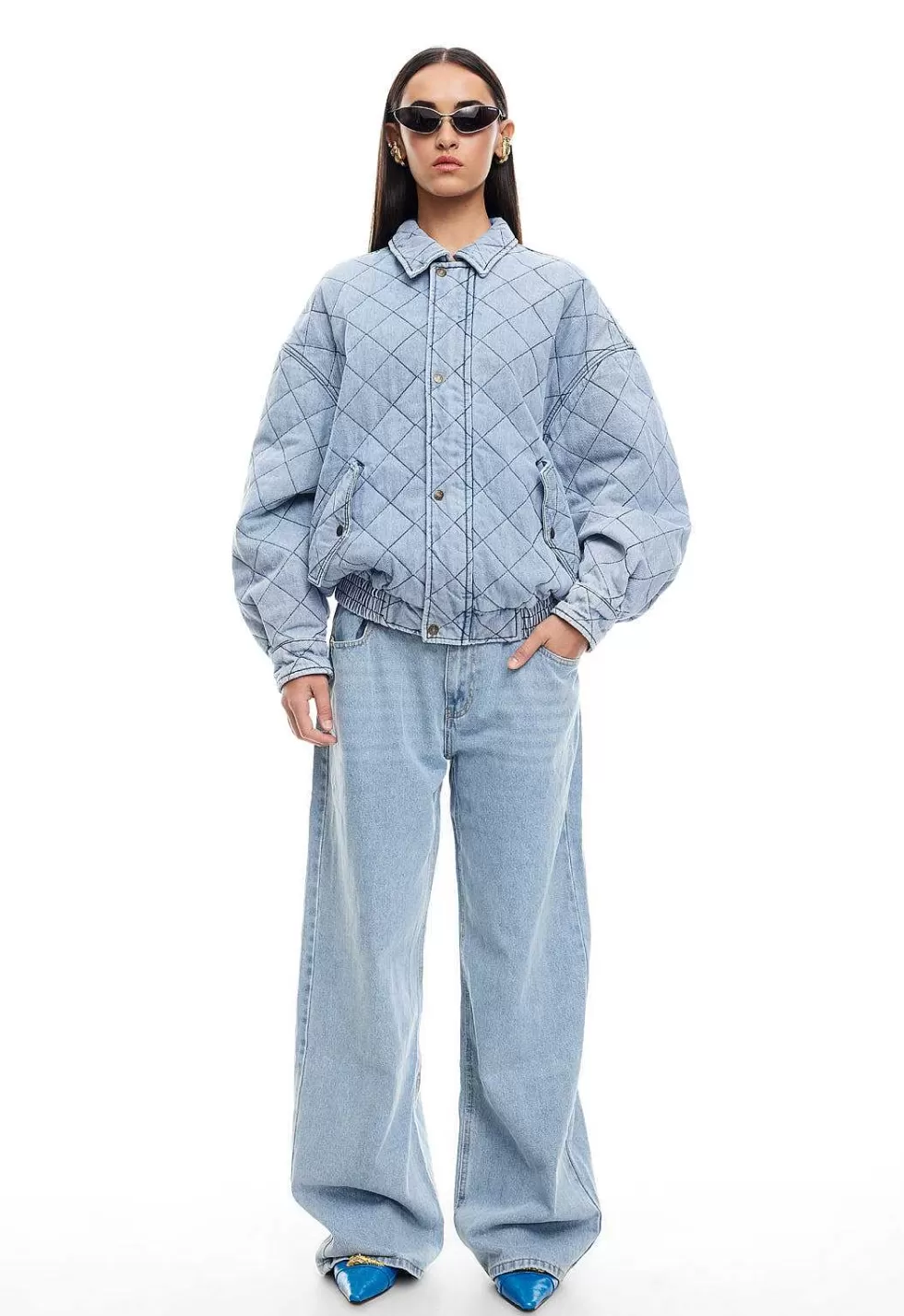 Jeans Lioness Femeninos: Diseño Atrevido 