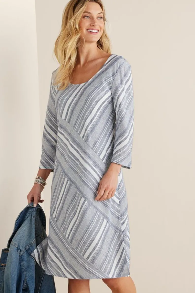 Vestido Sonya en Lino Fresco Blanco con Detalles Azules - Estilo Boho de Primavera/Verano por Soft Surroundings