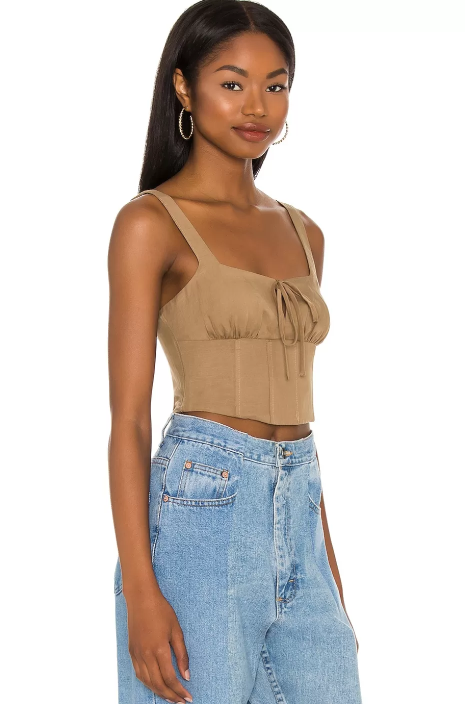 Blusa Steph K de Lovers + Friends: Estilo Único para Momentos Especiales entre Parejas y Amigos