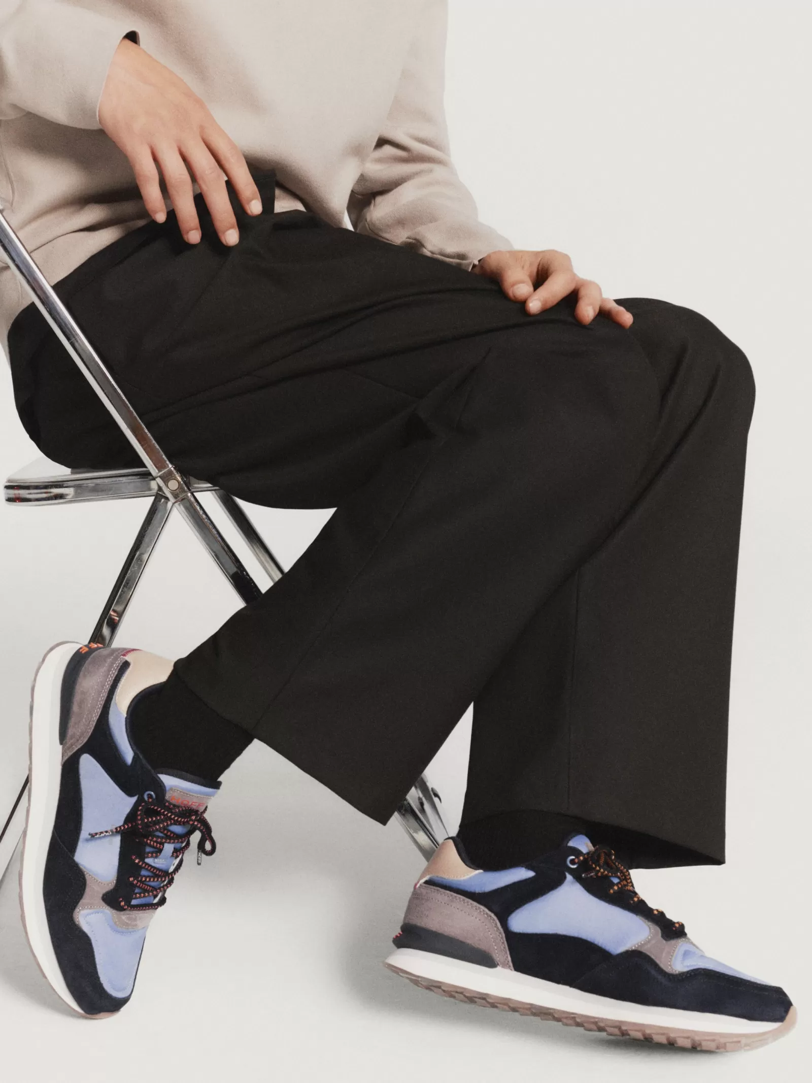 HOFF STRASBOURG | Zapatillas Urbanas para Hombre - Estilo Clásico con Suela Flex 

Zapatillas Deportivas HOFF STRASBOURG Hombre - Diseño Moderno en Color Arena 

ZAPATILLAS HOFF STRASBOURG: Modelo Strasbourg Casual para Caballero - Edición 2024 

HOFF Strasbourg Runner: Calzado Deportivo Masculino con Plantilla Ergonómica 

Zapatillas Hombre HOFF-STRASBOURG | Textil Transpirable + Suela Antideslizante