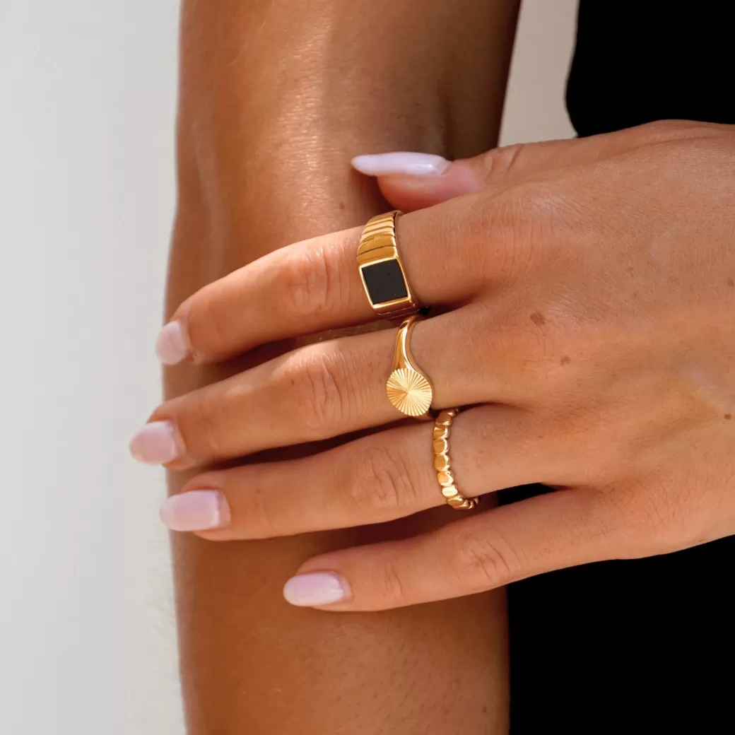Exclusivo Anillo Sello Solar en Oro - ¡Últimas Unidades! Joyería Atolea