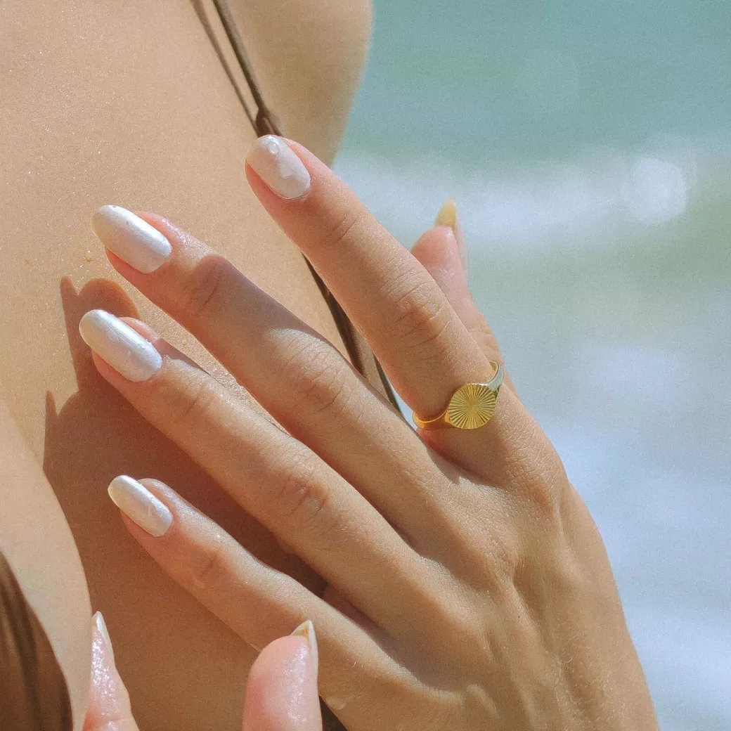 Exclusivo Anillo Sello Solar en Oro - ¡Últimas Unidades! Joyería Atolea