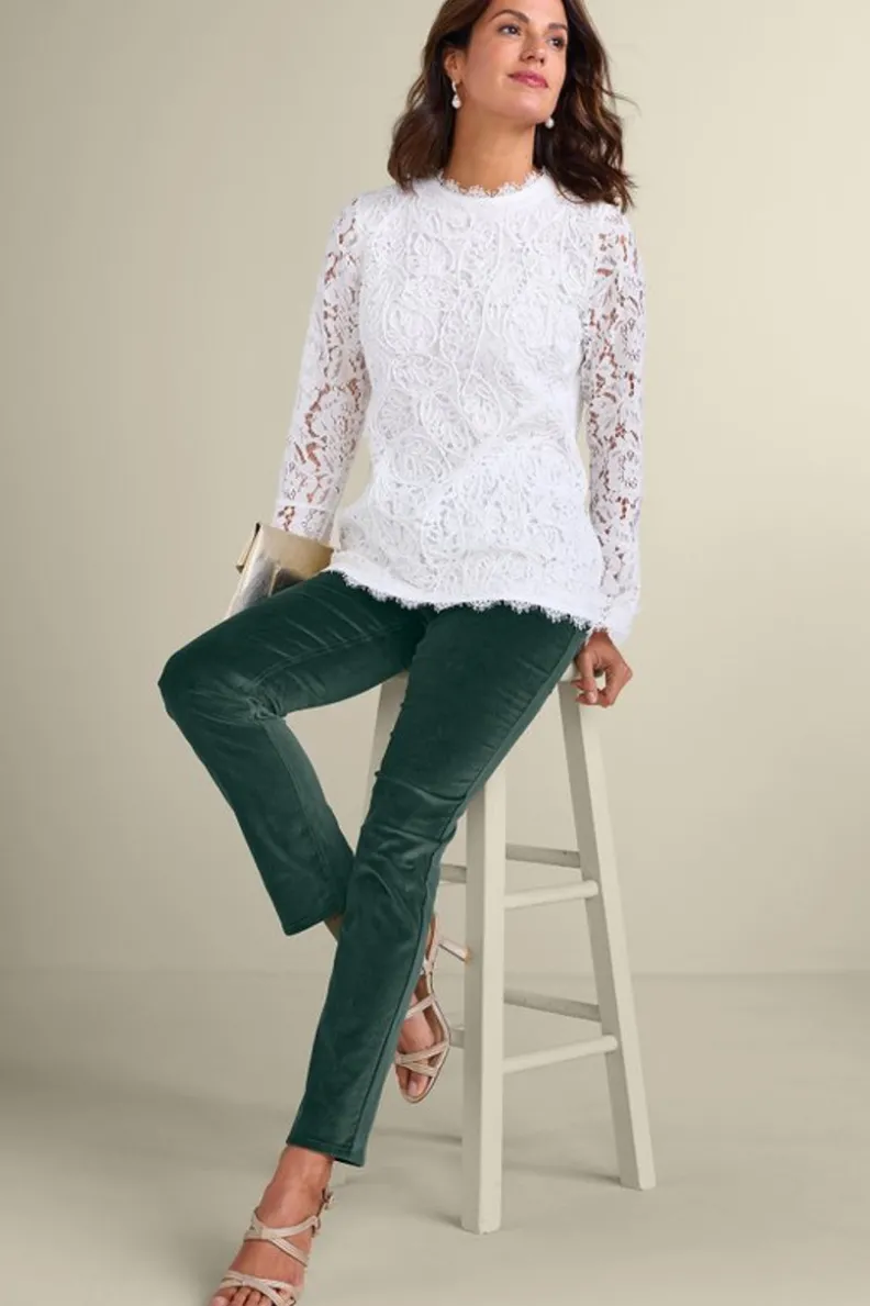 Pantalones Sutton en pana suave con cinturilla elástica - Corte delgado para elegancia diaria de Soft Surroundings