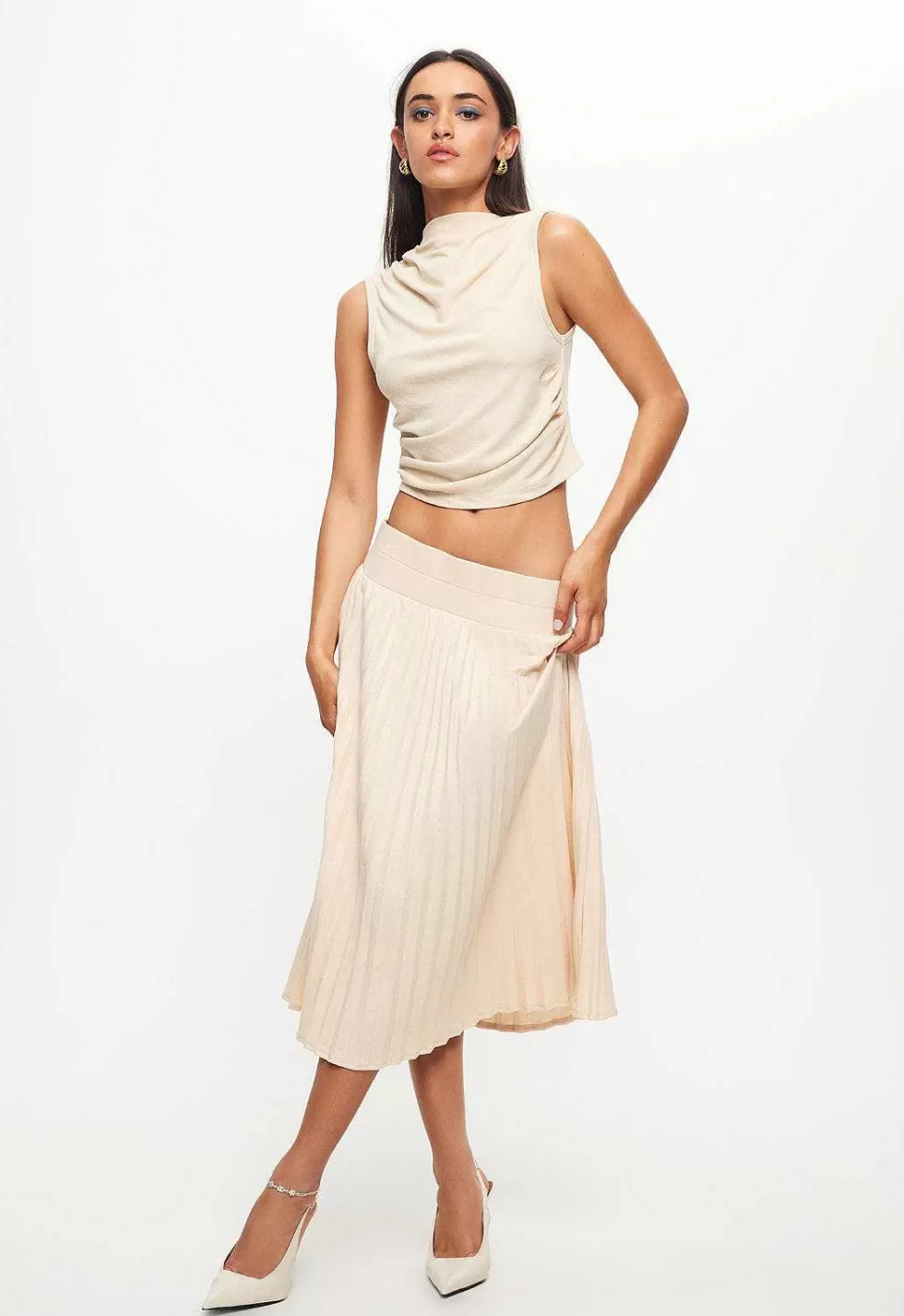 Falda Plisada Lioness Sydney - Elegancia y Estilo Único | Moda Online