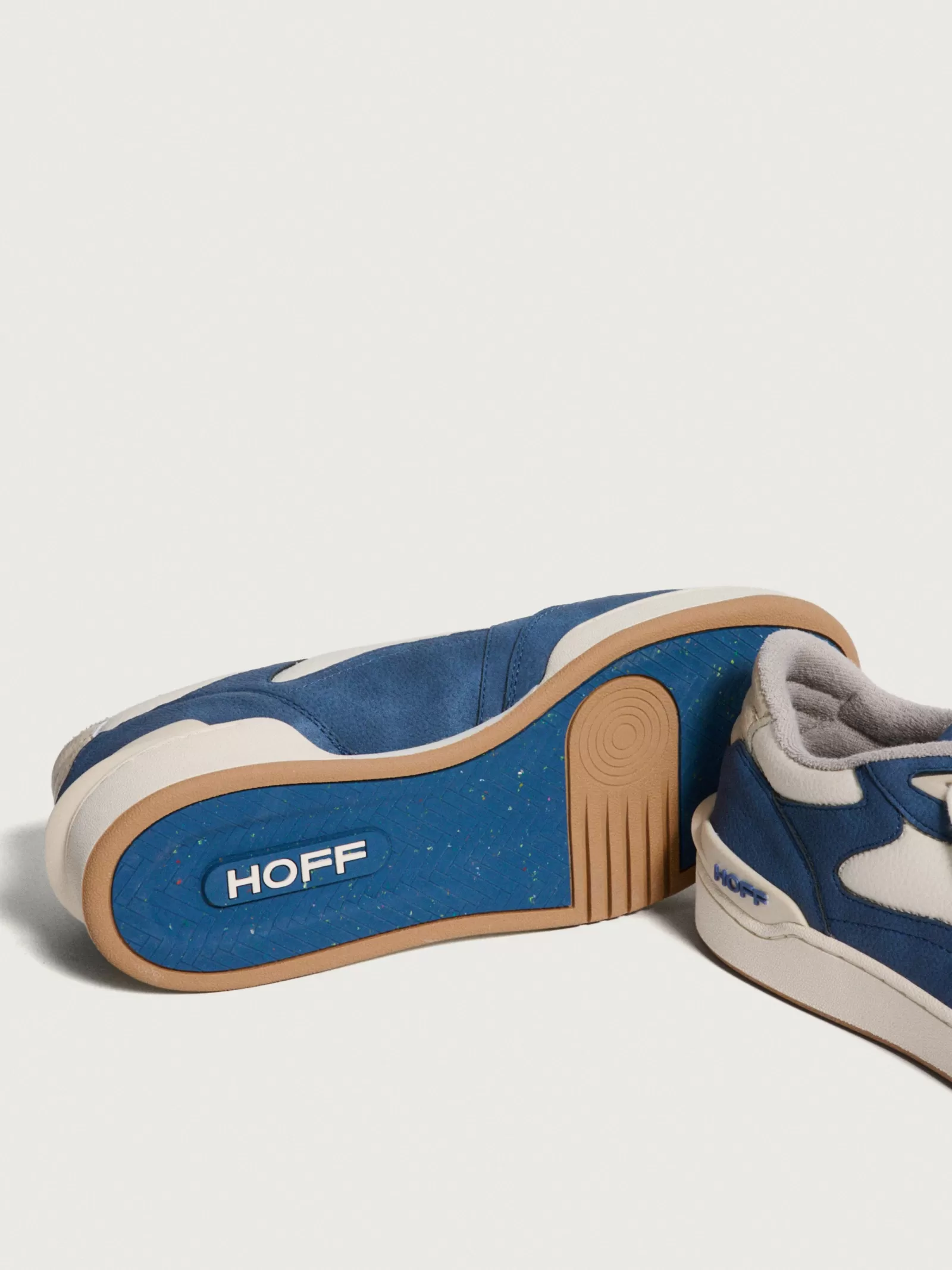 HOFF Zapatillas Tecnoir para Hombres - Diseño Ergonómico con Estilo Industrial Ultraligero