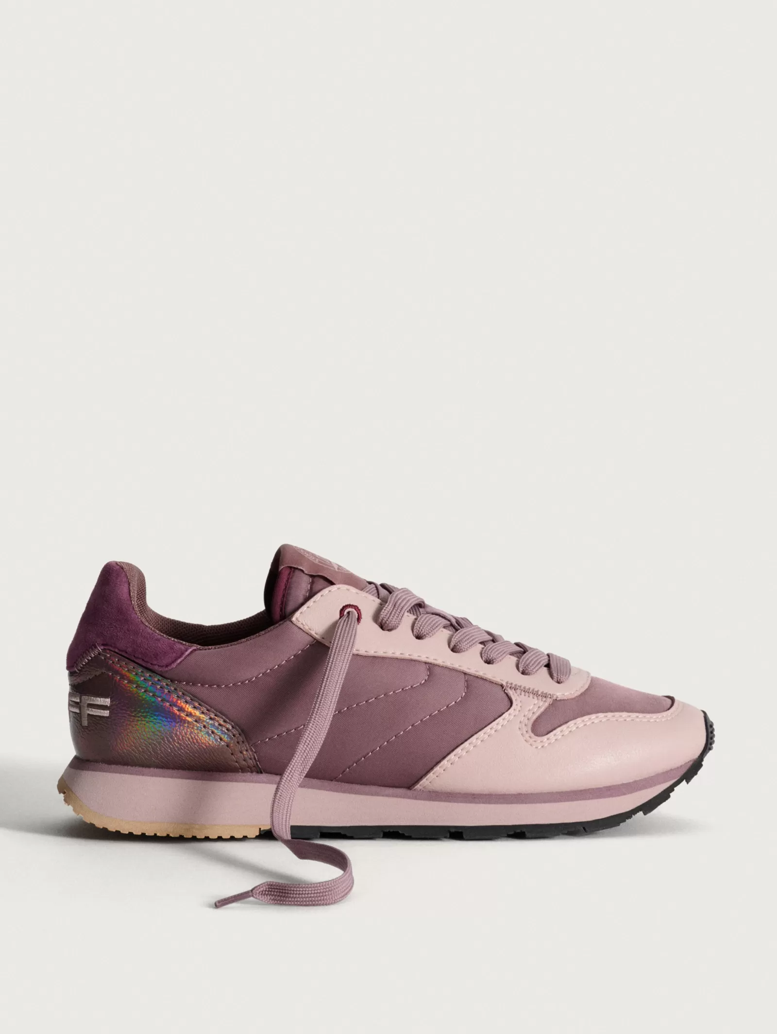 Zapatillas Urbanas Hoff Tesalia - Estilo Casual y Comfort para Mujer