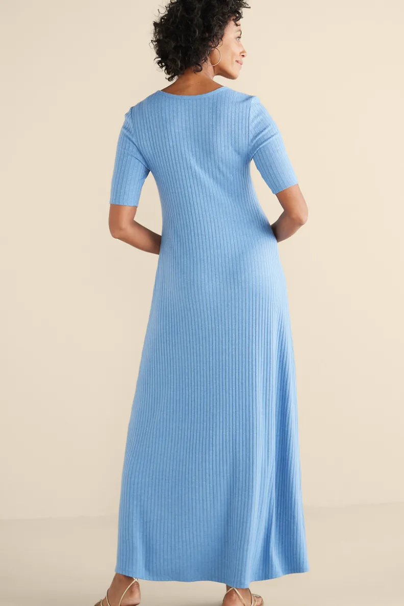 Vestido Santiago con mangas cortas y textura suave - Diseño fresco de Entornos Delicados para looks casuales