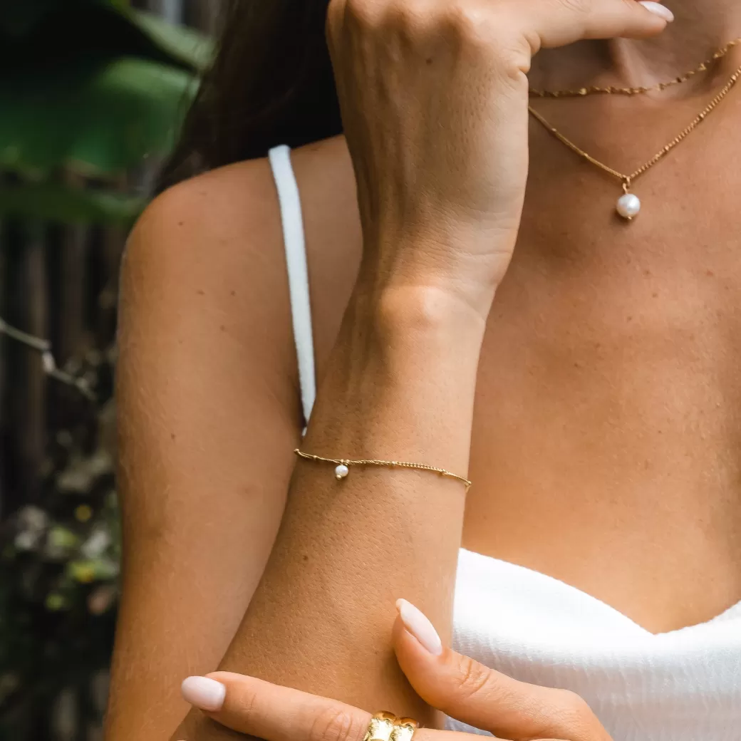 Pulsera Miniatura de Perlas Delicadas | Atolea - Joyería de Moda Elegante
