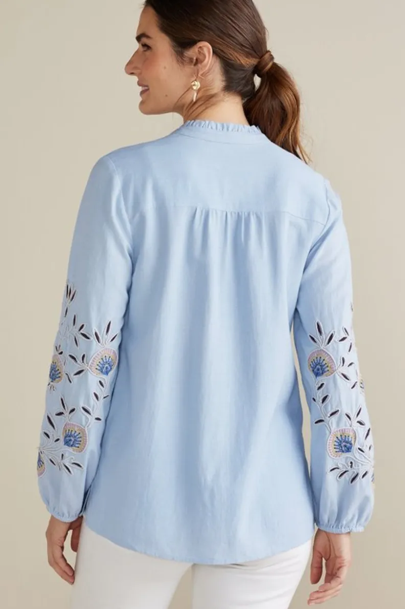 Blusa Boho Bordada a Mano - Diseño Titania en Azul Chambray de Soft Surroundings con Detalles Únicos