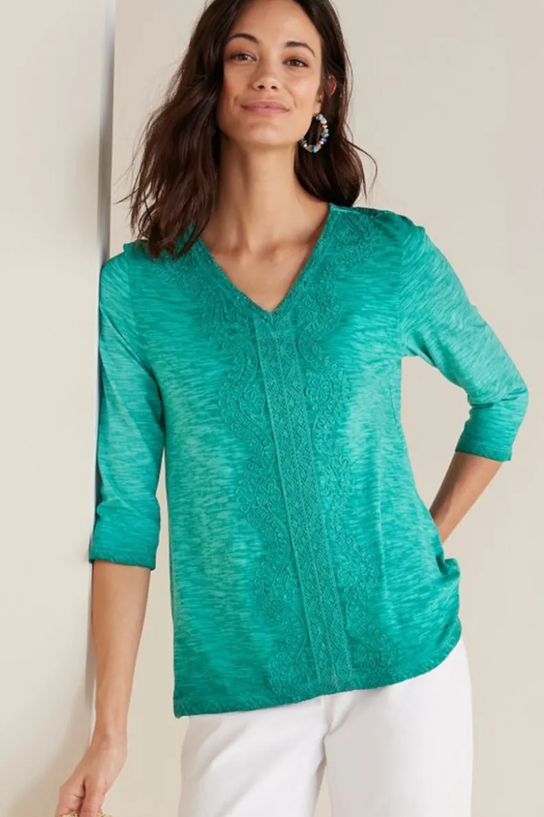 Blusa de Encaje Trevi en Verde Esmeralda - Diseño Fresco y Elegante de Tops Soft Surroundings