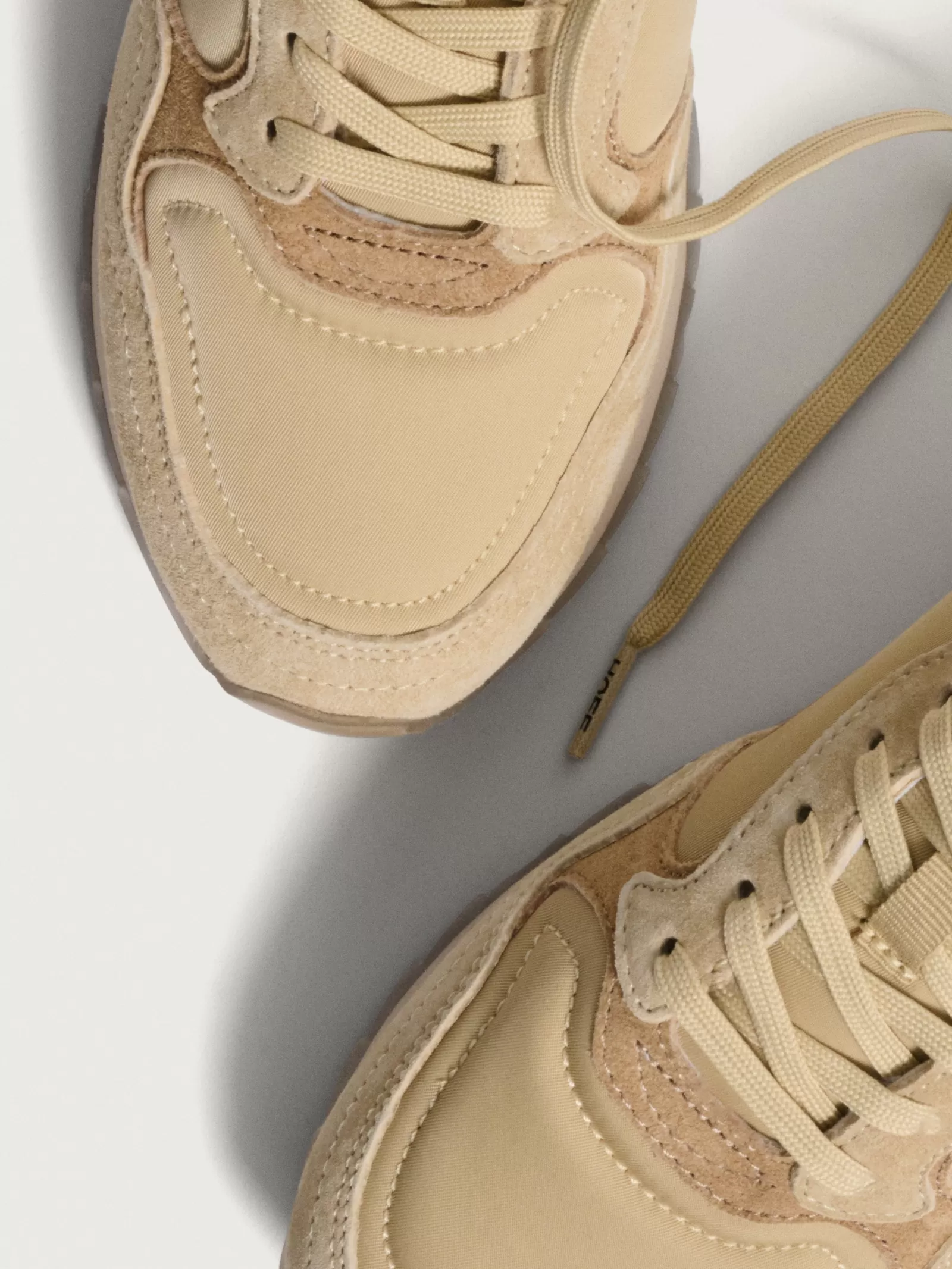 HOFF TRIESTE Zapatillas Deportivas Mujer - Ligeras y Cómodas para Caminatas Diarias (Colección Primavera-Verano)