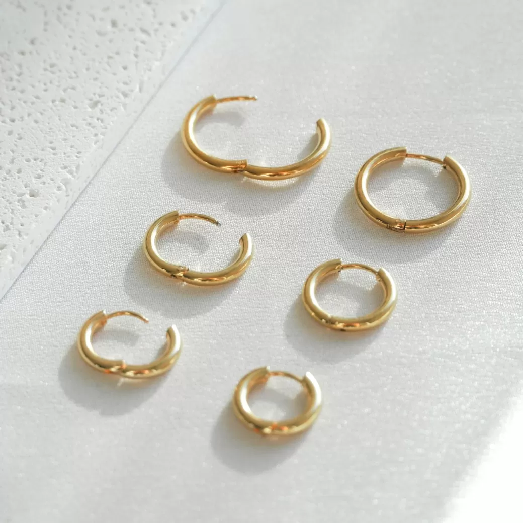 Aretes Elegantes de Tres Aros | Juego Versátil de Atolea Joyería