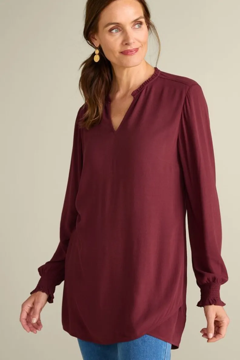 Túnica Trista de Entornos Suaves - Elegancia en Vino Tinto con Detalles Acogedores