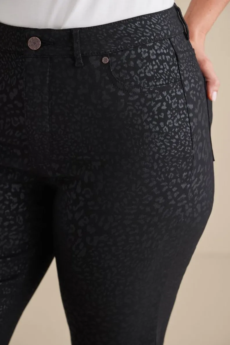 Vaqueros Soft Surroundings: Corte Recto con Estampado Salvaje y Brillos Metalizados - Comodidad Premium en Denim