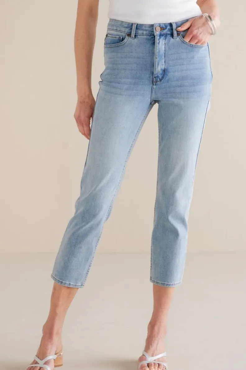 Vaqueros Soft Surroundings: Corte Slim en Denim Premium con Detalle Crop para un Estilo Moderno y Cómodo