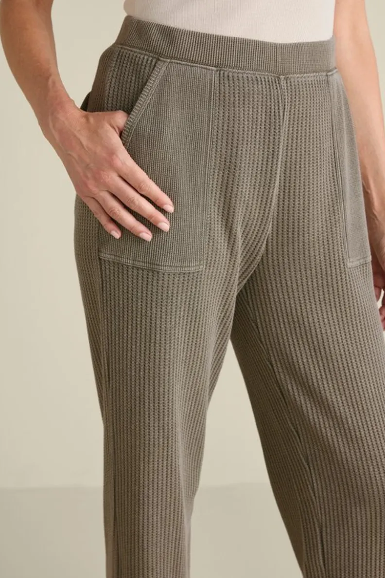 Pantalones Vala Jogger de Tejido Waffle - Olive Ahumado | Cintura Elástica | Soft Surroundings | Estilo Cómodo para Día a Día