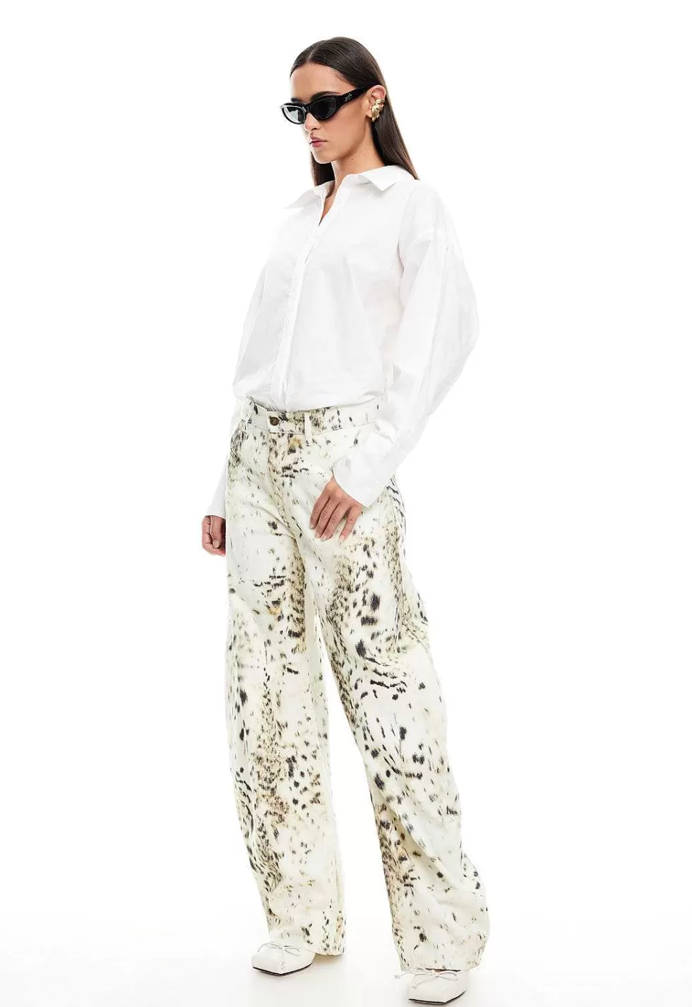 Camisa Corbatera con Diseño Exclusivo de Leona - Estilo Valentino a Precio Accesible