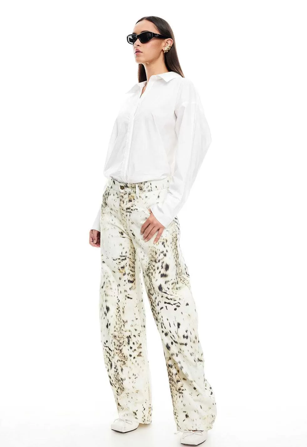 Camisa Corbatera con Diseño Exclusivo de Leona - Estilo Valentino a Precio Accesible