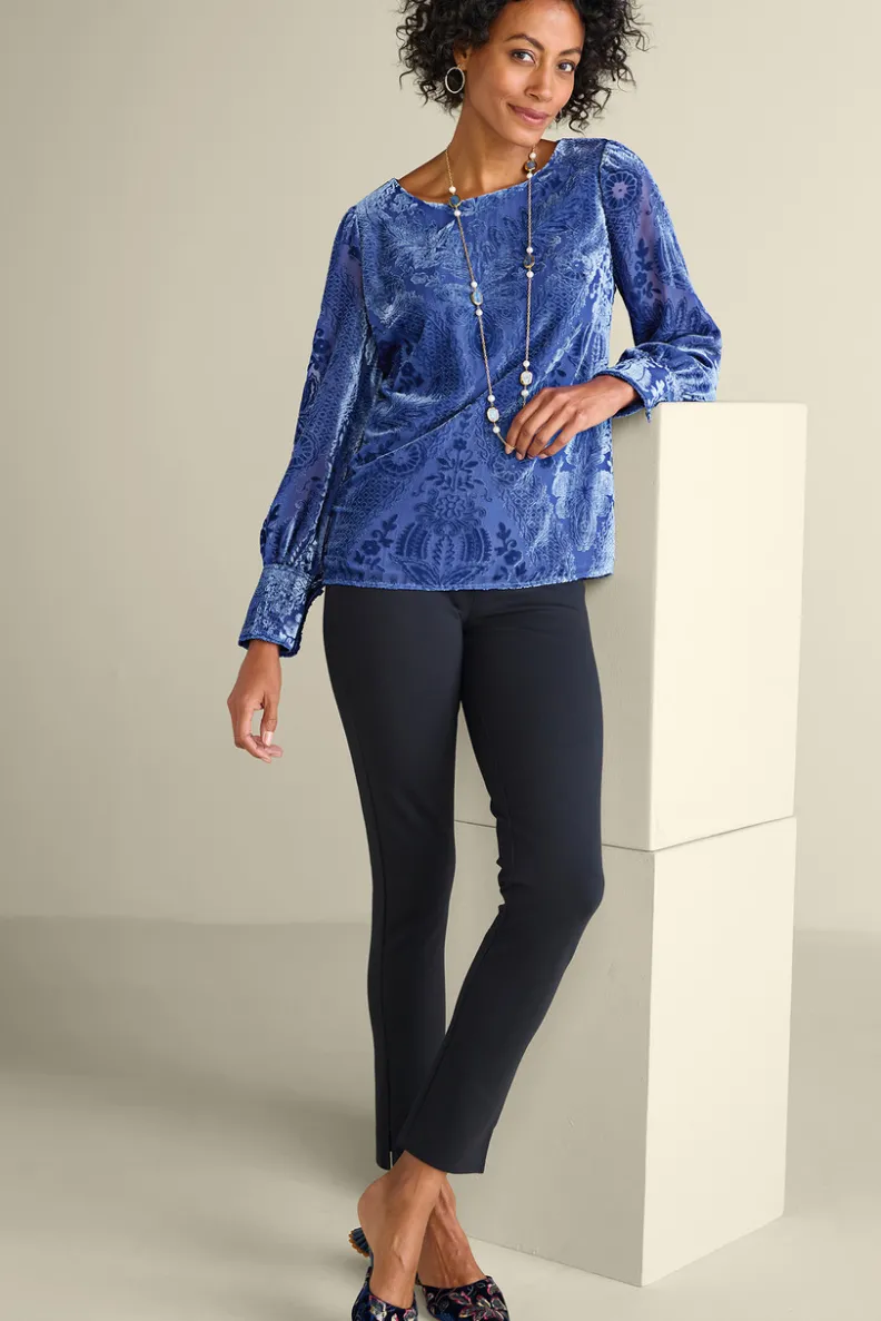 Blusa de terciopelo Vanetta - Elegancia suave para looks diarios | Colección Otoño-Invierno 2023 - Diseño Exclusivo en Telas Premium