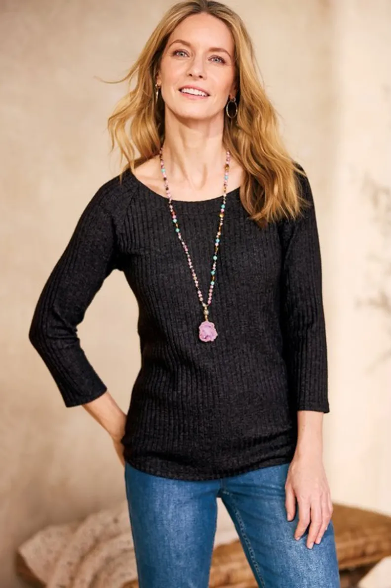 Camiseta Veda en Punto Costilla - Tono Negro Desgastado con Ajuste Suave | Tops Soft Surroundings