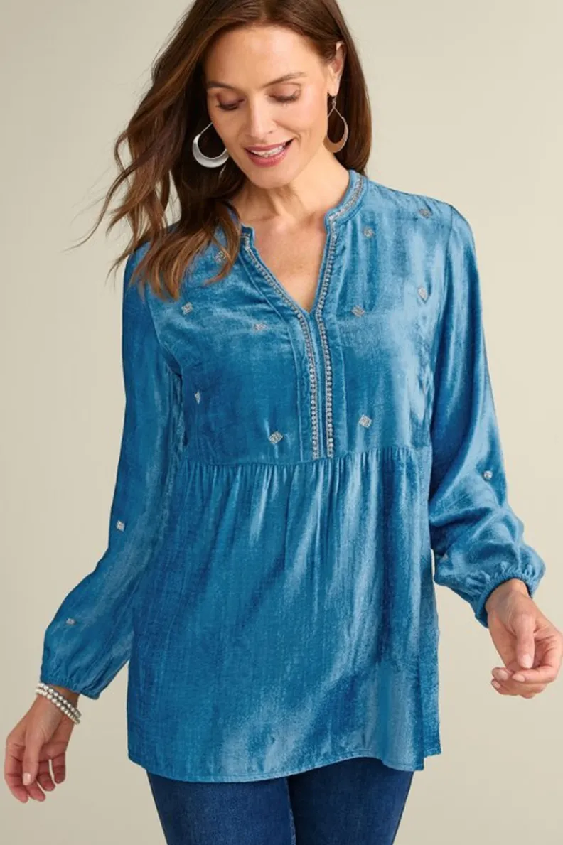 Túnica Elegante Verna de Terciopelo Artesanal con Bordados - Azul Zafiro Intenso | Colección Exclusiva Tops-Soft Surroundings
