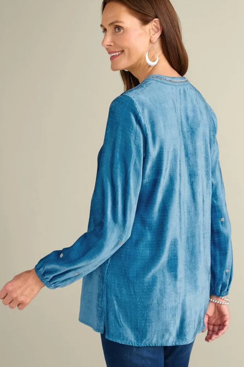 Túnica Elegante Verna de Terciopelo Artesanal con Bordados - Azul Zafiro Intenso | Colección Exclusiva Tops-Soft Surroundings