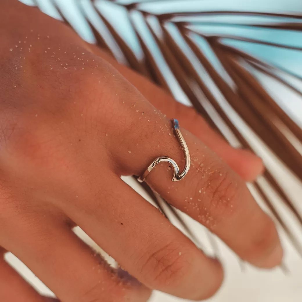Anillo Ola - Joyas Atolea, Elegancia Costera de Moda