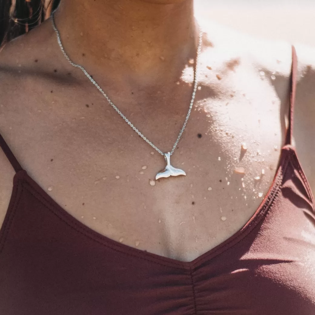Exclusivo Colgante Cola de Ballena - Ofertas Limitadas en Joyería Atolea