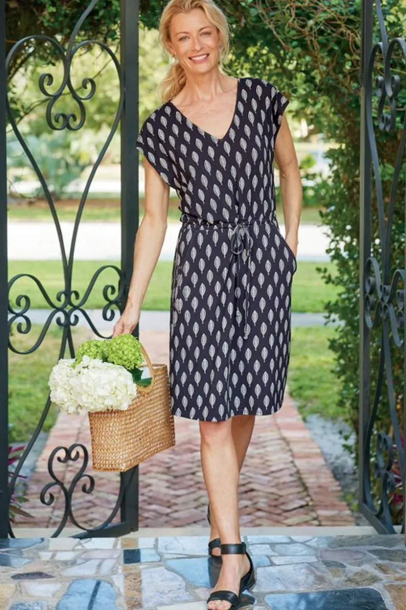 Vestido Corto Whitley con Estampado Tropical - Diseño Sofisticado de Hojas Exóticas por Soft Surroundings